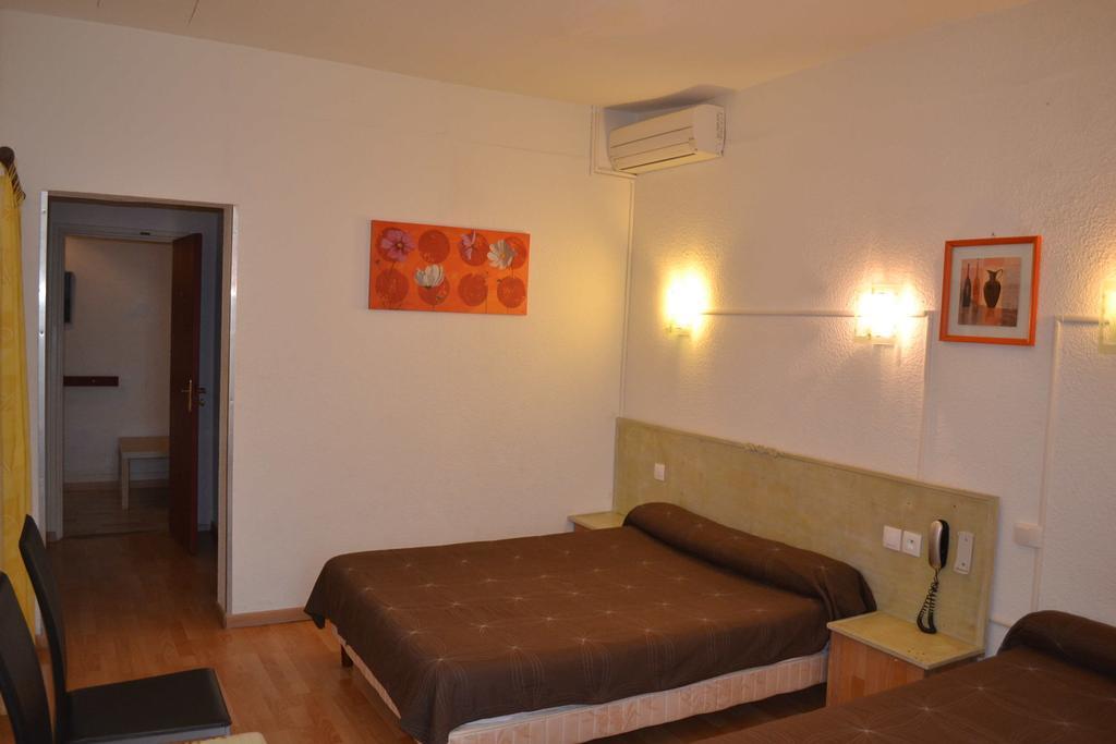Hotel De Paris Montpellier Ruang foto